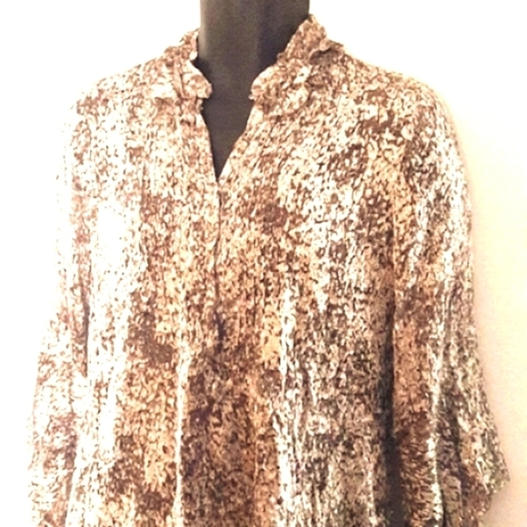 Elie Tahari Tops - Elie TAHARI Luxe Silk Blouse, M